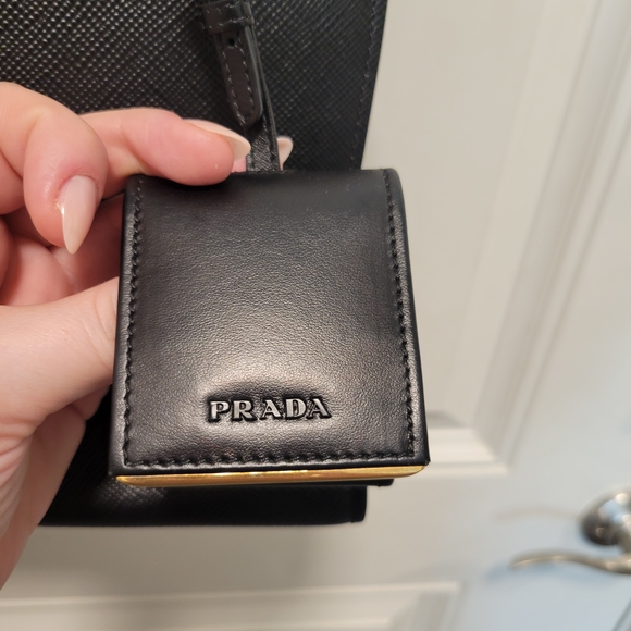 Prada Monochrome Tote Saffiano with City Calf Medium - Picture 7 of 8